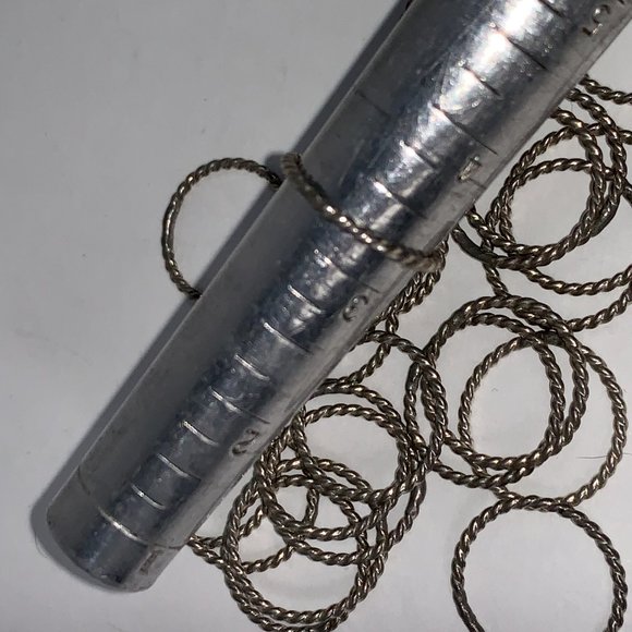 3 1/4 1.4mm Sterling Silver Thin Twist Ring - Picture 12 of 12